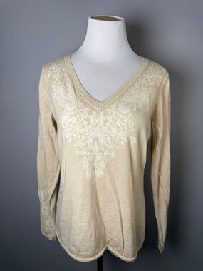 Women's Cream V-Neck Long Sleeve Top with Subtle Scroll Print